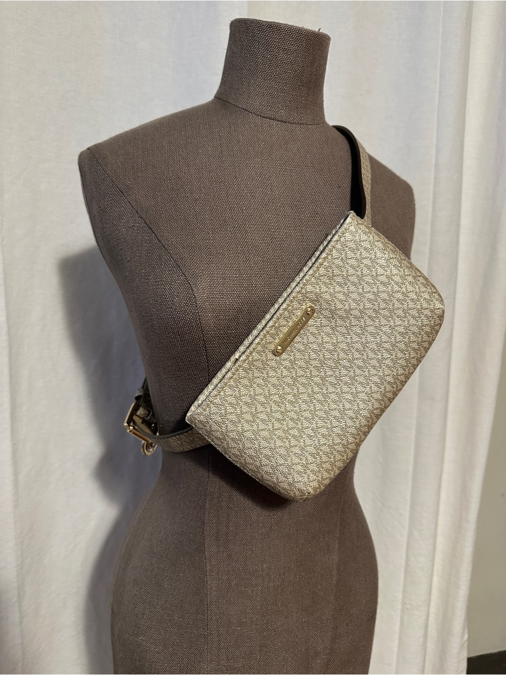 Michael Kors Cream Patterned Waist Bag - Sleek Crossbody Belt Bag